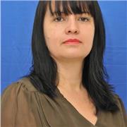 Profesora del área de ciencias naturales y química, de amplia experiencia con estudiantes de todos los niveles educativos